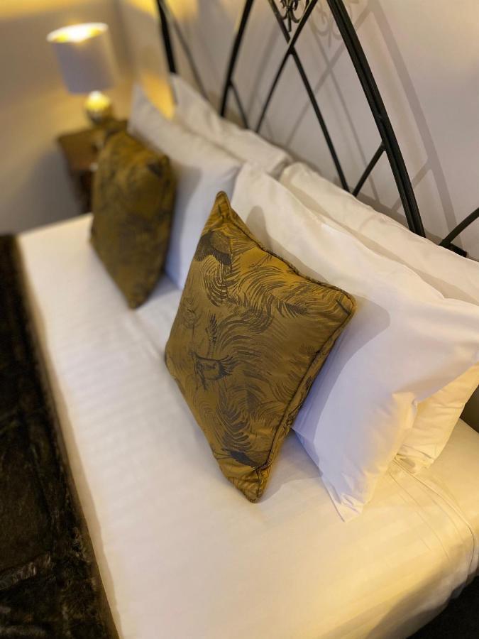 White Hart Hotel ดอร์เชสเตอร์ ออน เธมส์ ภายนอก รูปภาพ