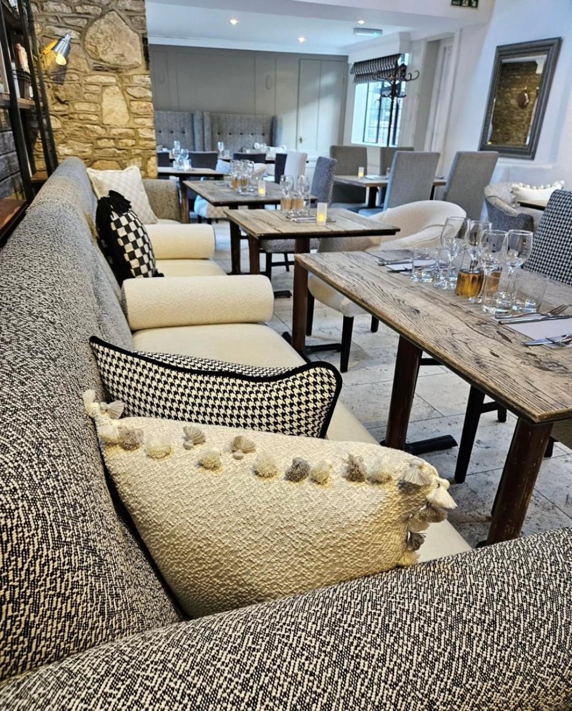 White Hart Hotel ดอร์เชสเตอร์ ออน เธมส์ ภายนอก รูปภาพ